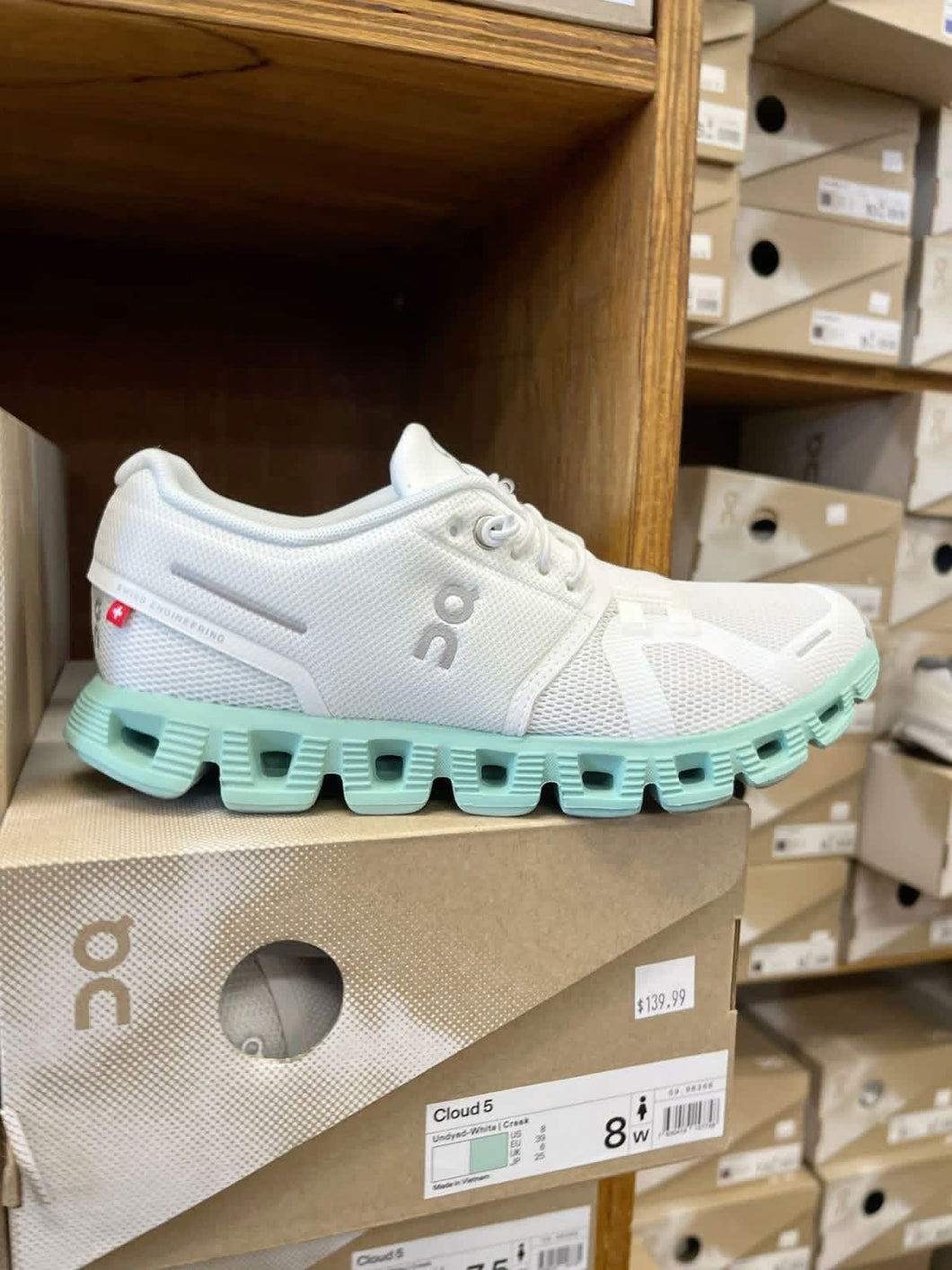 Women’s On C L O U D S