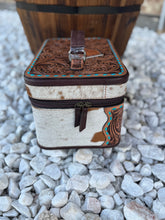 Load image into Gallery viewer, Cowhide leather tooled jewelry box
