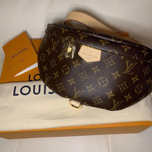 Load image into Gallery viewer, L V bum bag
