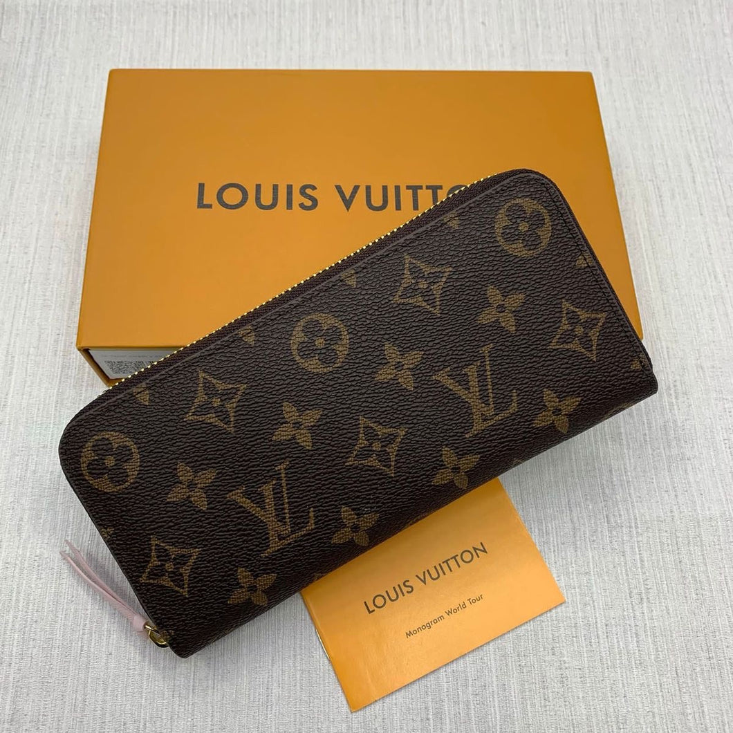 L V wallet